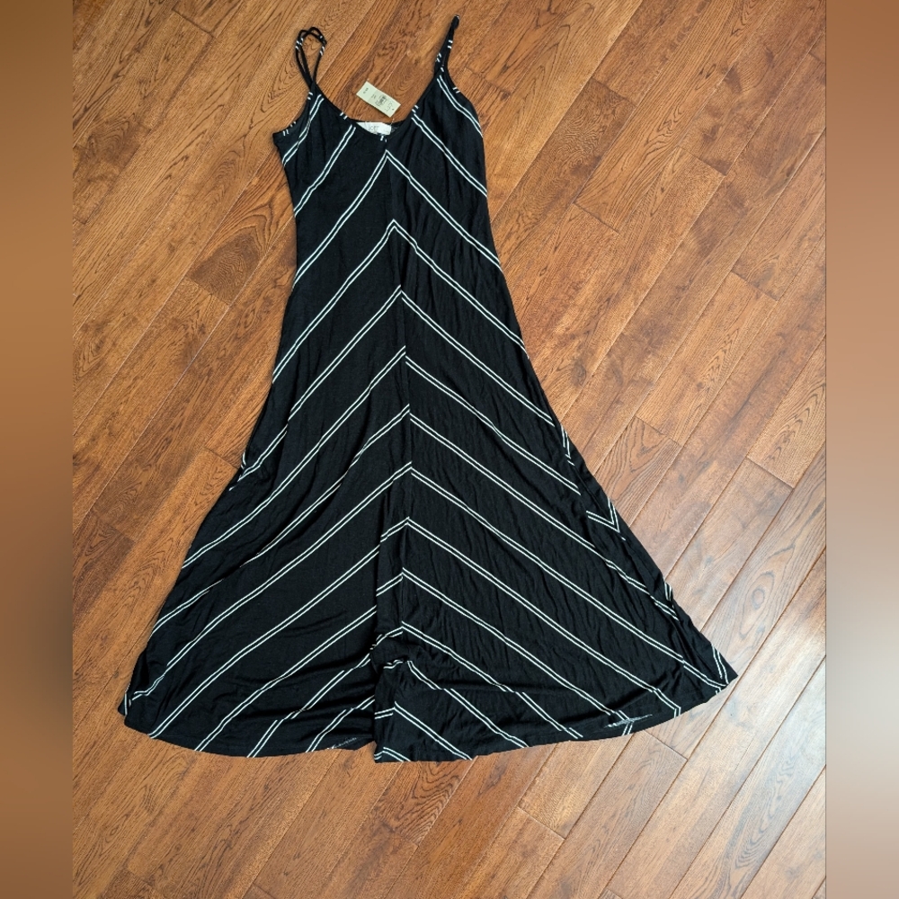 NWT LOFT Petites Strappy Maxi Dress Black White Stripe Size MP